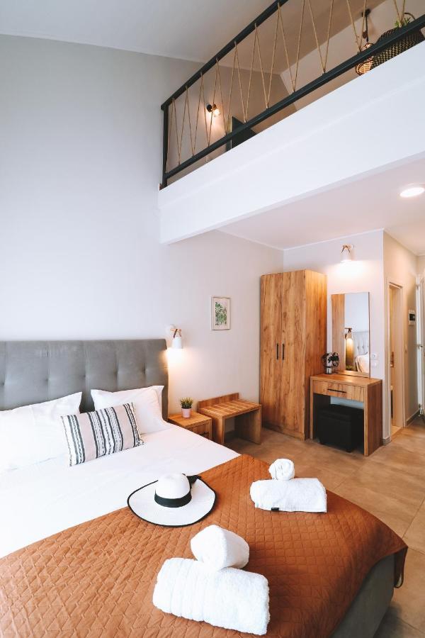 Sithon Diamond Suites 1 Nikiti  Ngoại thất bức ảnh