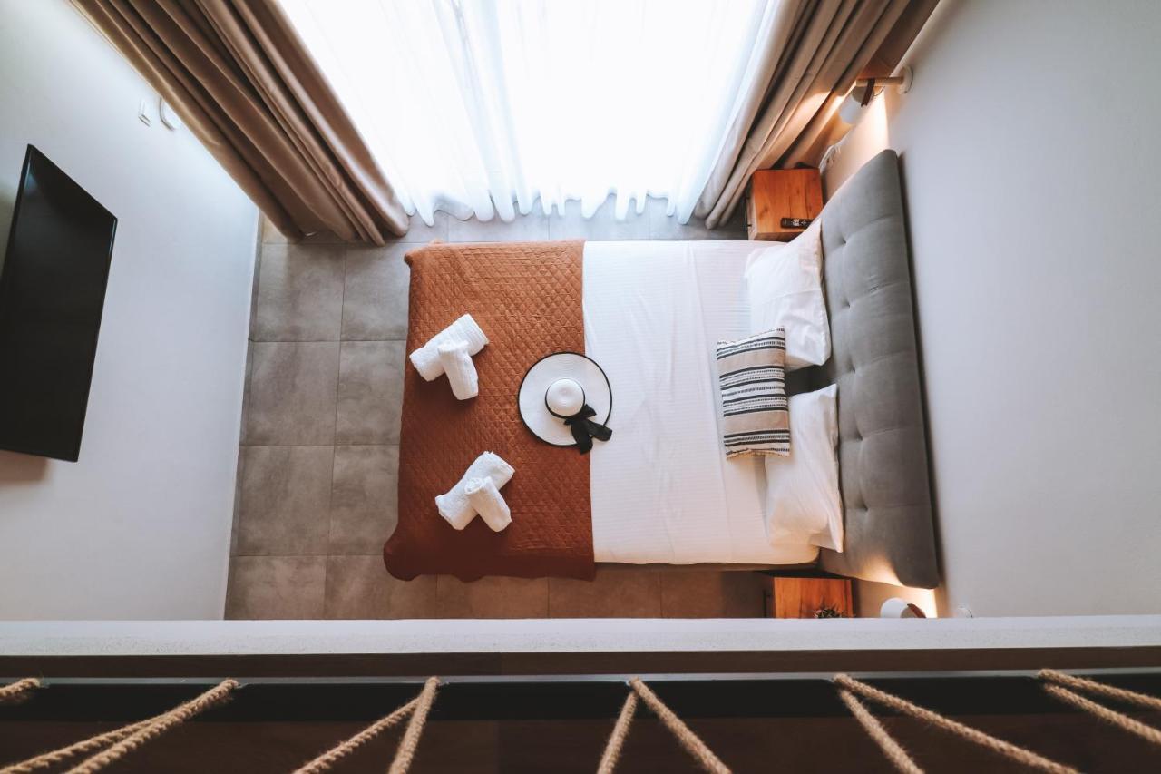 Sithon Diamond Suites 1 Nikiti  Ngoại thất bức ảnh
